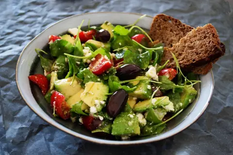 Belly fat over 40, 4 questions that point to the fix